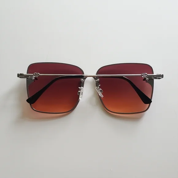 Sunglasses - Queen Bee Embellishments Silver Frame UV400 Protection - Picture 2 of 5